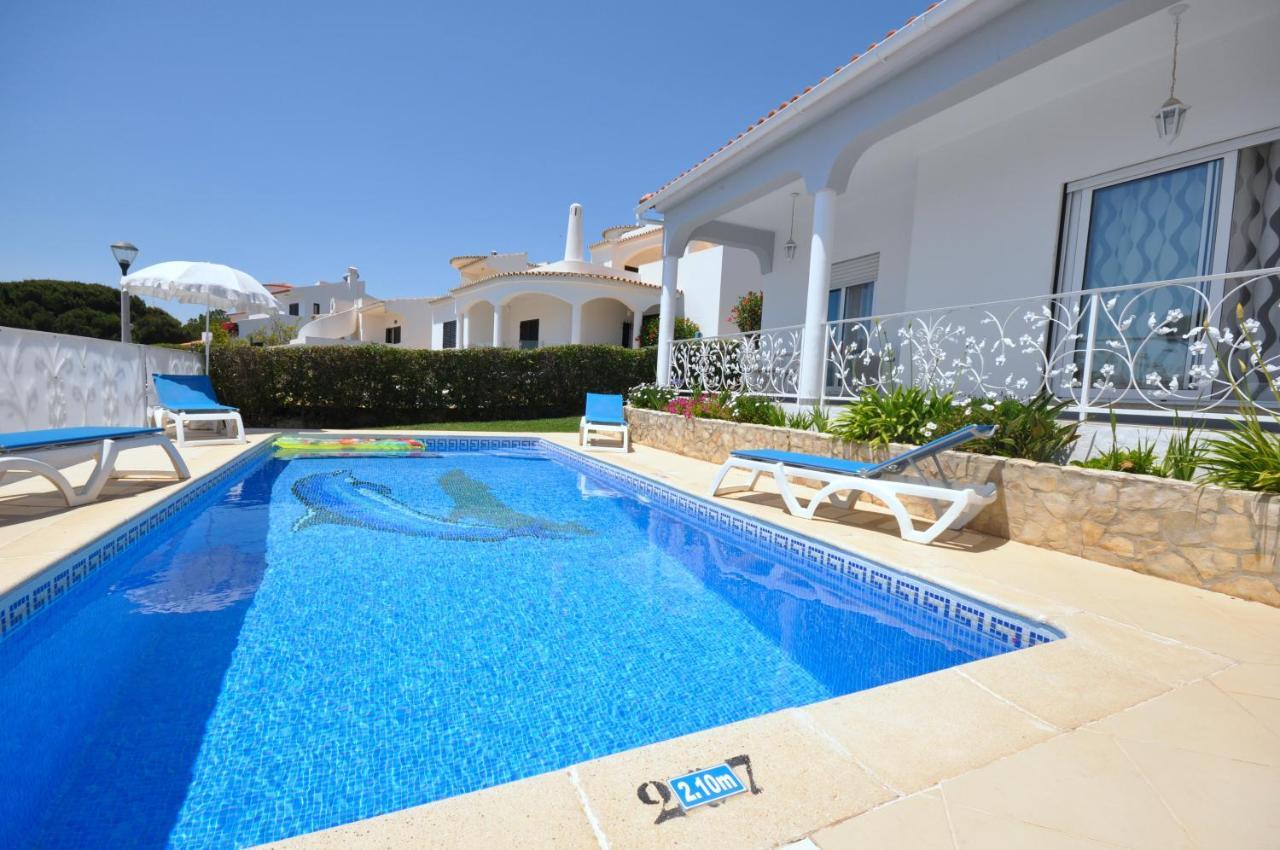 קווארטיירה Well-Appointed Villa Is Situated In The Popular Resort Of Vilamoura מראה חיצוני תמונה